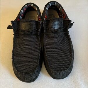HeyDude, Men’s size 9